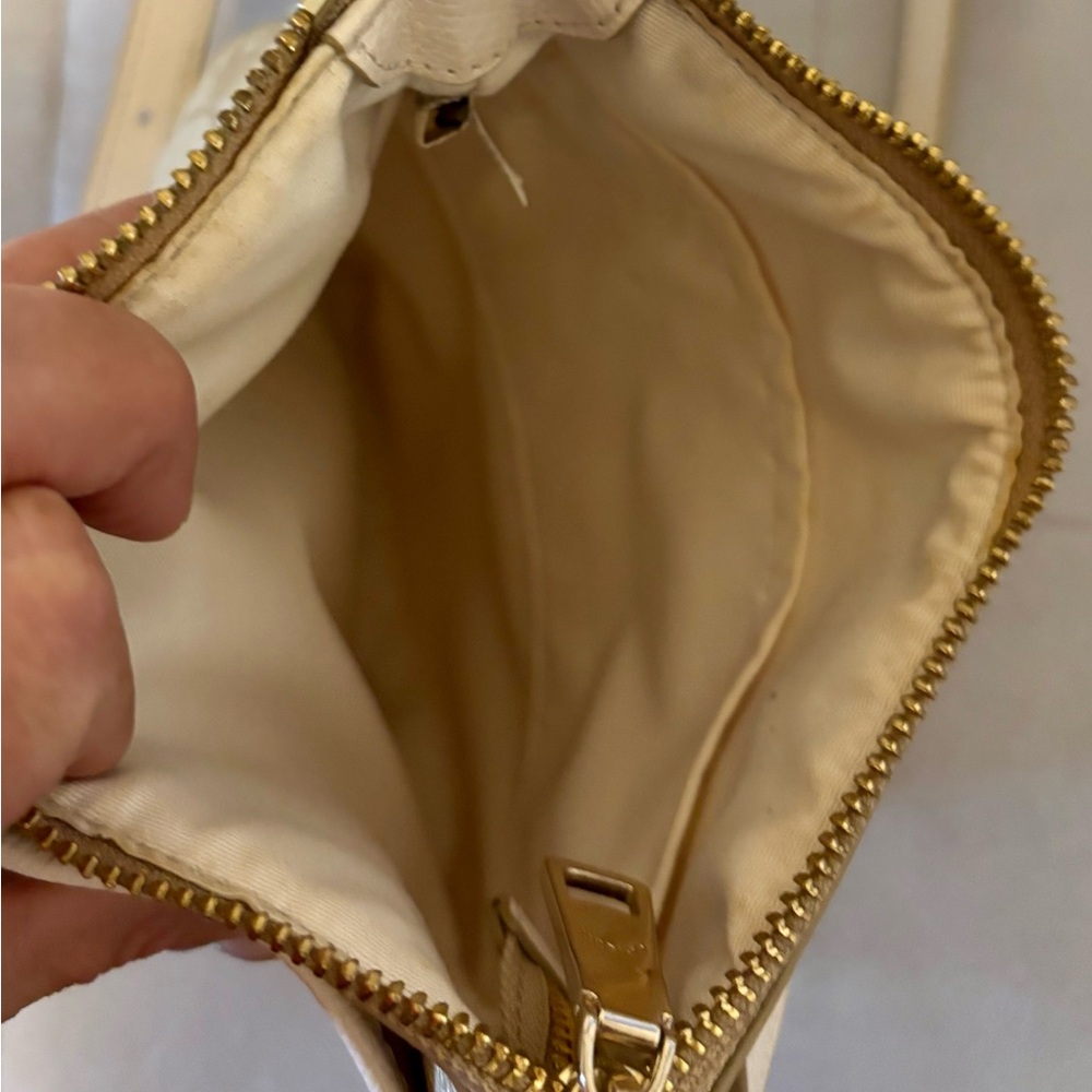 Coach - Picture 6 of 8